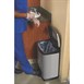 Cubo Rubbermaid Slim Jim acero inoxidable pedal al frente 50Ltr