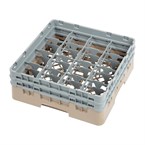 Bandeja Cambro Cam de 16 compartimentos de vidrio color beige de altura máxima de 133mm