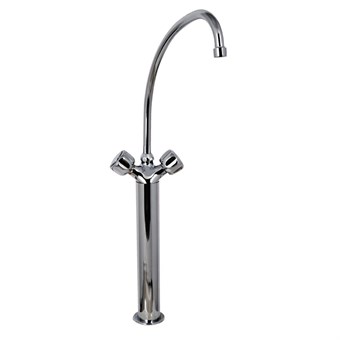 Grifo mezclador de uso intensivo de 19mm con pomos giratorios y caño